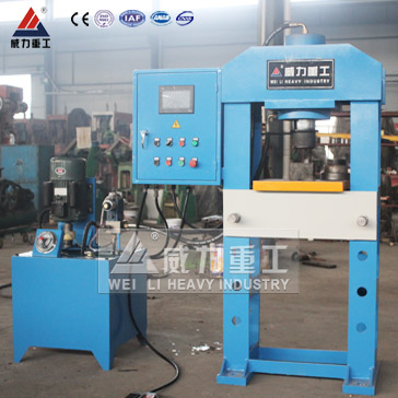 出口級(jí)63噸龍門液壓機(jī)