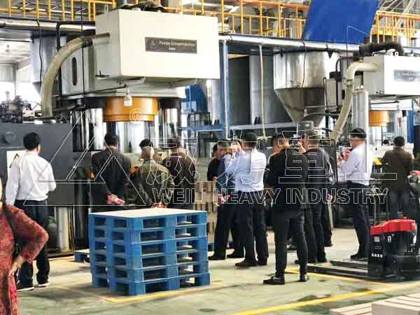 1200噸耐火材料壓磚機(jī)