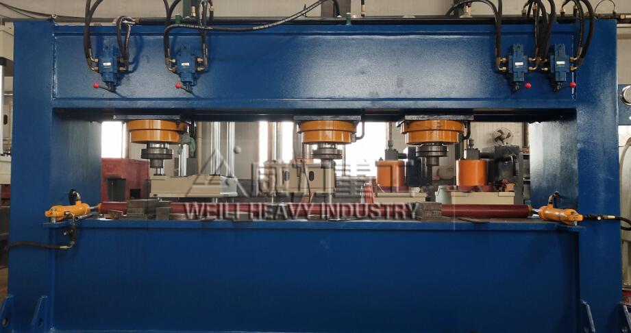 400噸龍門(mén)液壓校直機(jī)