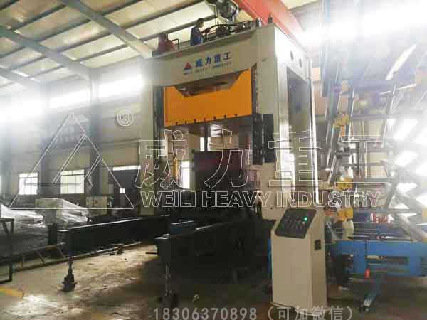 500噸框架式液壓機(jī)(帶液壓墊拉伸機(jī))