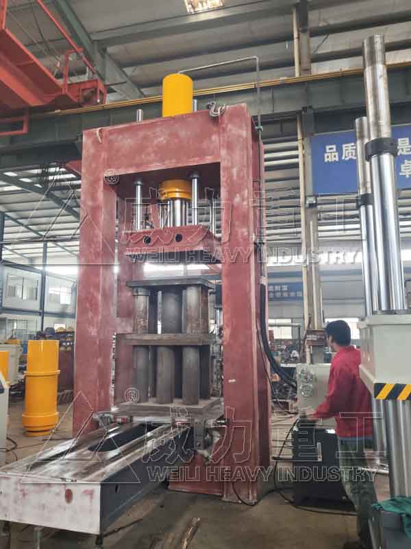 電機定子轉(zhuǎn)子壓裝液壓機