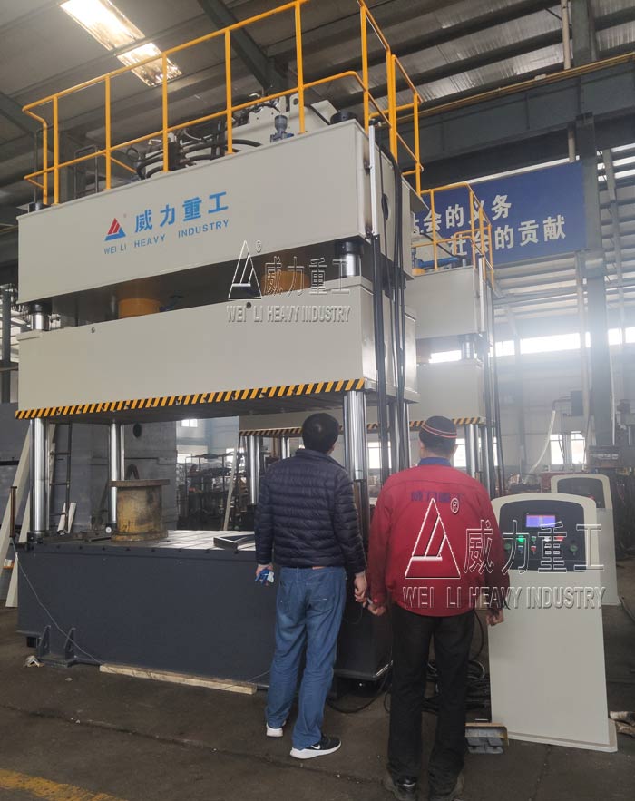 250噸四柱液壓機(jī)(臺面2800x1500)_250t液壓機(jī)_250壓力機(jī)