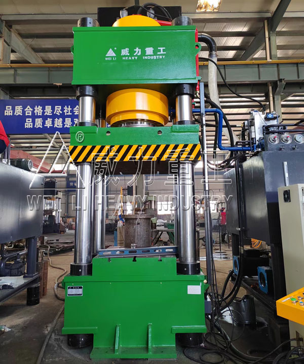 800噸三梁四柱液壓機(jī)