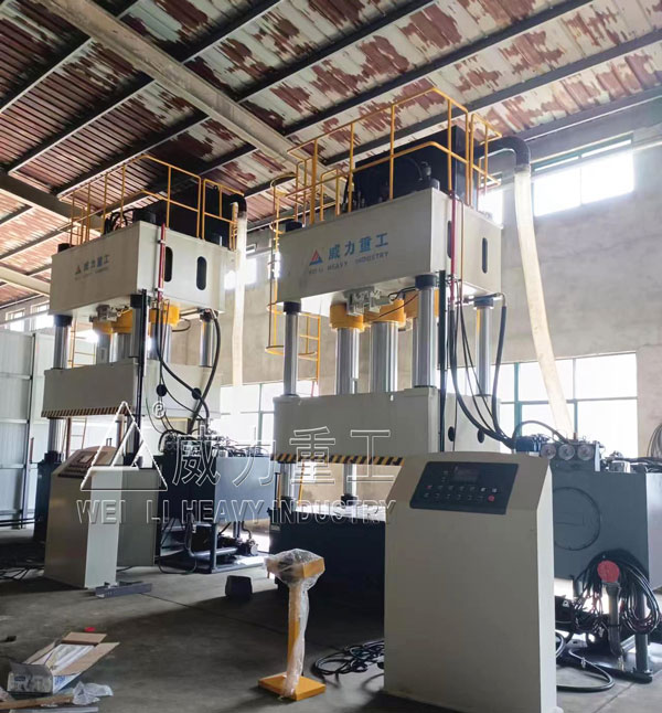 1250噸四柱液壓機(jī)+630噸四柱液壓機(jī)