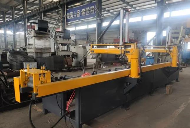 630噸錨桿托盤自動(dòng)化生產(chǎn)中自動(dòng)送料機(jī)