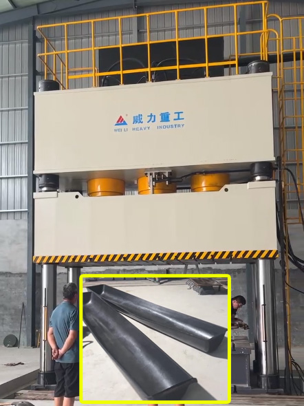 1500噸玻璃鋼制品模壓液壓機(jī)(豬食槽、排水溝)