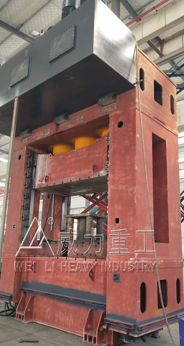 1800噸木屑托盤(pán)模壓液壓機(jī)